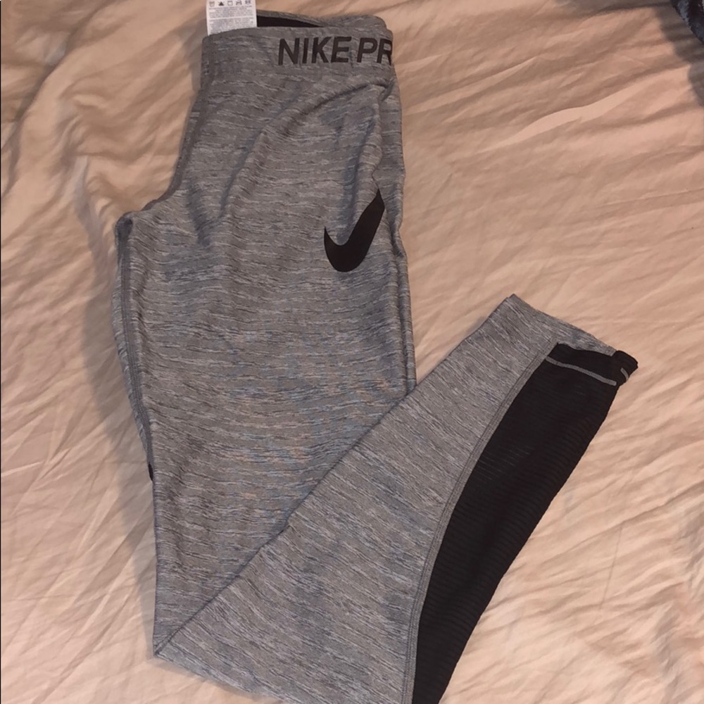 Nike leggings